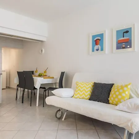 Apartment In City Center شقة